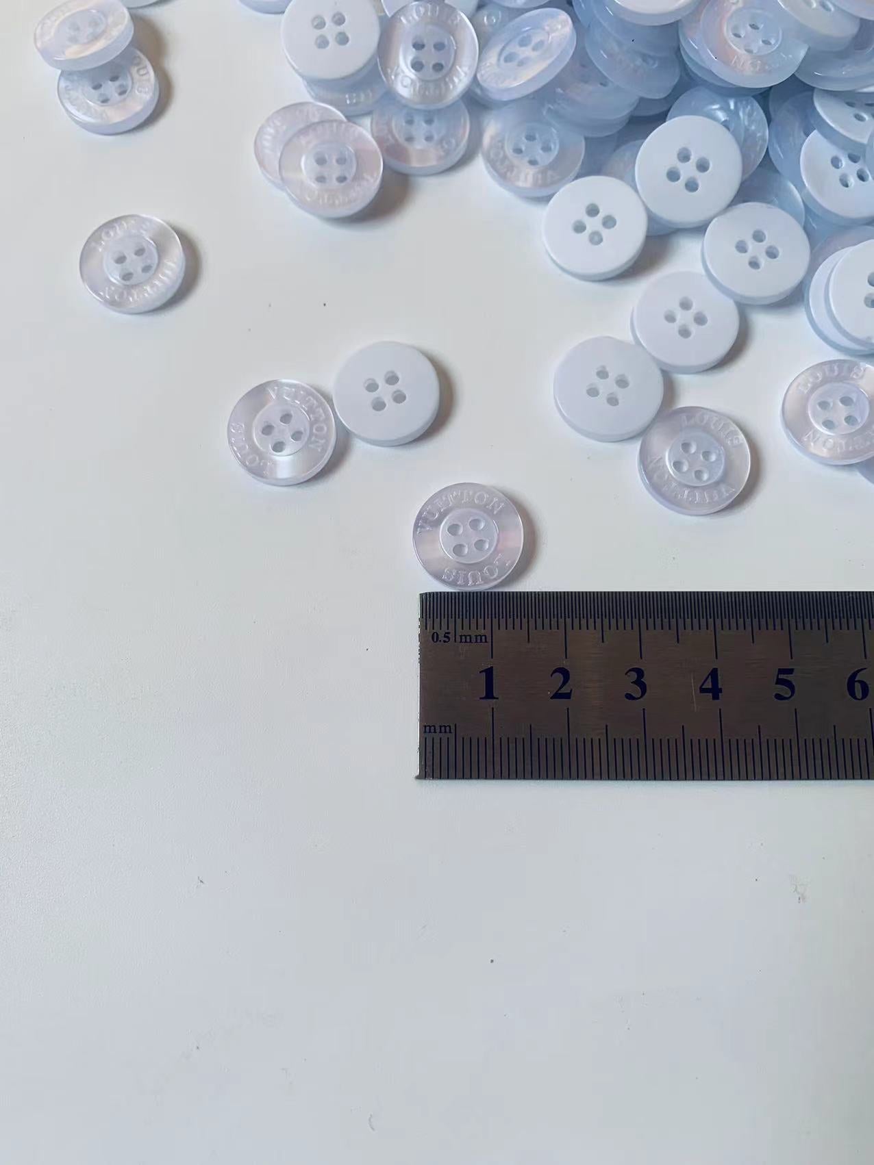 Craft Louis Vuitton 15MM Resin Material Handicraft White Button For Apparel