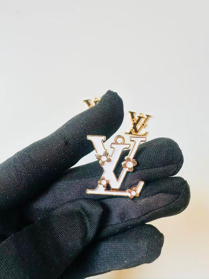 Fashion 2.5CM Size LV Pendant For DIY Handmade Goods&nbsp;